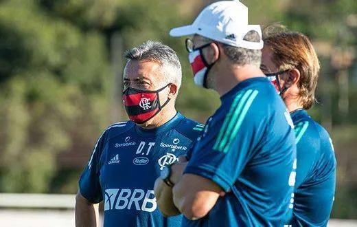 PG电子游戏 -包含风云突变波尔图关键时刻绝杀压哨，葡超版图或变，信心回归，赛程密集仍需轮换的词条